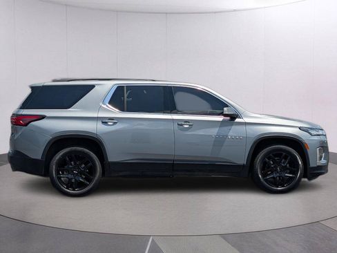 Used 2023 Chevrolet Traverse LT FWD image 6