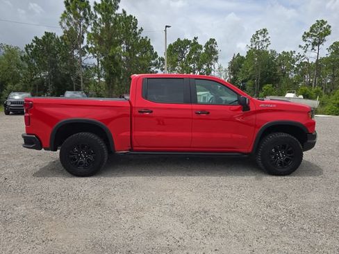 Used 2022 Chevrolet Silverado 1500 ZR2 w/ Technology Package AWD/4WD image 3