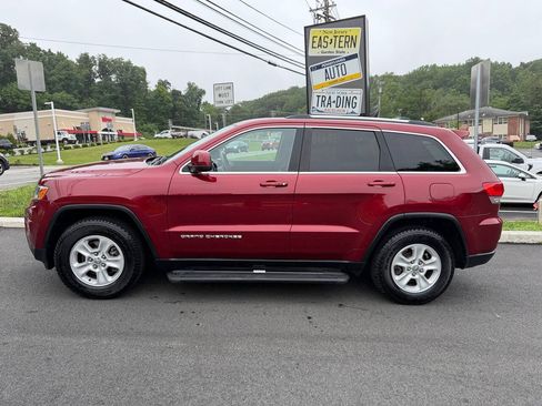 Used 2015 Jeep Grand Cherokee Laredo w/ Quick Order Package 23E AWD/4WD image 3