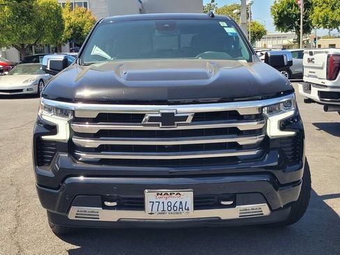 Used 2024 Chevrolet Silverado 1500 High Country AWD/4WD image 3