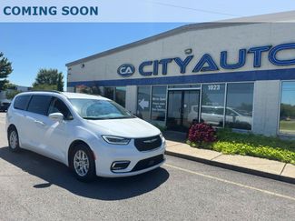 Used 2022 Chrysler Pacifica Touring-L FWD video 1