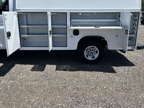 New 2025 GMC Savana 3500 w/ Power Convenience Package RWD image 24