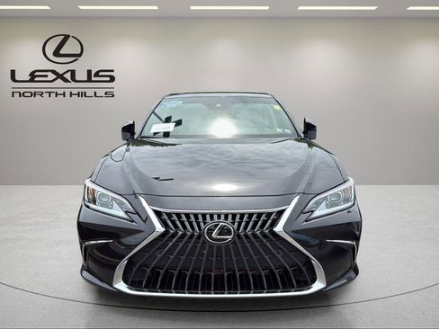 Used 2025 Lexus ES 350 w/ Premium Package FWD image 2