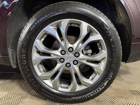 Used 2021 Buick Enclave Avenir w/ Avenir Technology Package AWD/4WD image 23