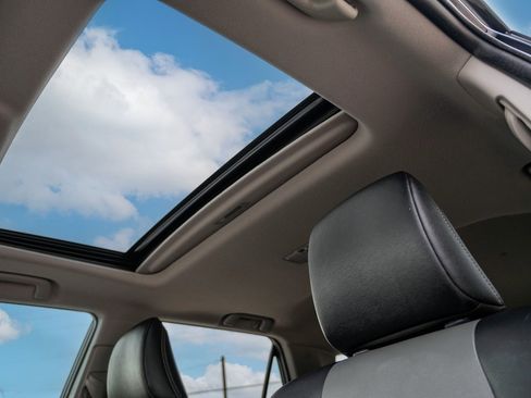 Used 2022 Toyota 4Runner SR5 Premium image 24