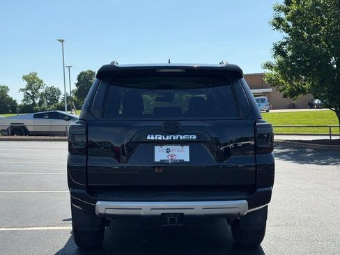 Certified 2023 Toyota 4Runner TRD Off-Road Premium AWD/4WD image 7