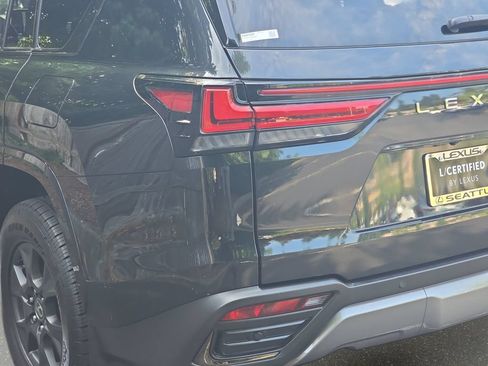 Certified 2024 Lexus LX 600 4WD w/ Appearance Package image 39