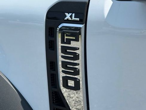 New 2026 Ford F550 4x4 Regular Cab Super Duty image 25