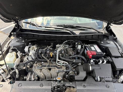 Used 2022 Nissan Altima 2.5 SV w/ SV Premium Package FWD image 24