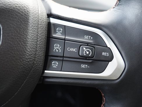 Used 2022 Jeep Compass Limited image 20