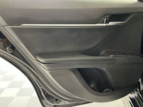 Used 2021 Toyota Camry SE FWD image 30