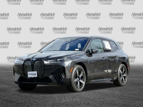 Used 2025 BMW iX xDrive50 w/ Sport Package image 9