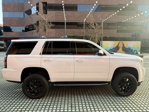 Used 2017 GMC Yukon SLE w/ Convenience Package image 5