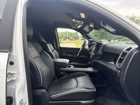 Used 2025 RAM 3500 Laramie AWD/4WD image 10