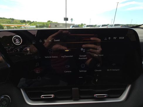 New 2026 Chevrolet Equinox LT w/ Convenience Package II FWD image 21