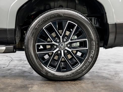 Used 2025 Lexus GX 550 image 15