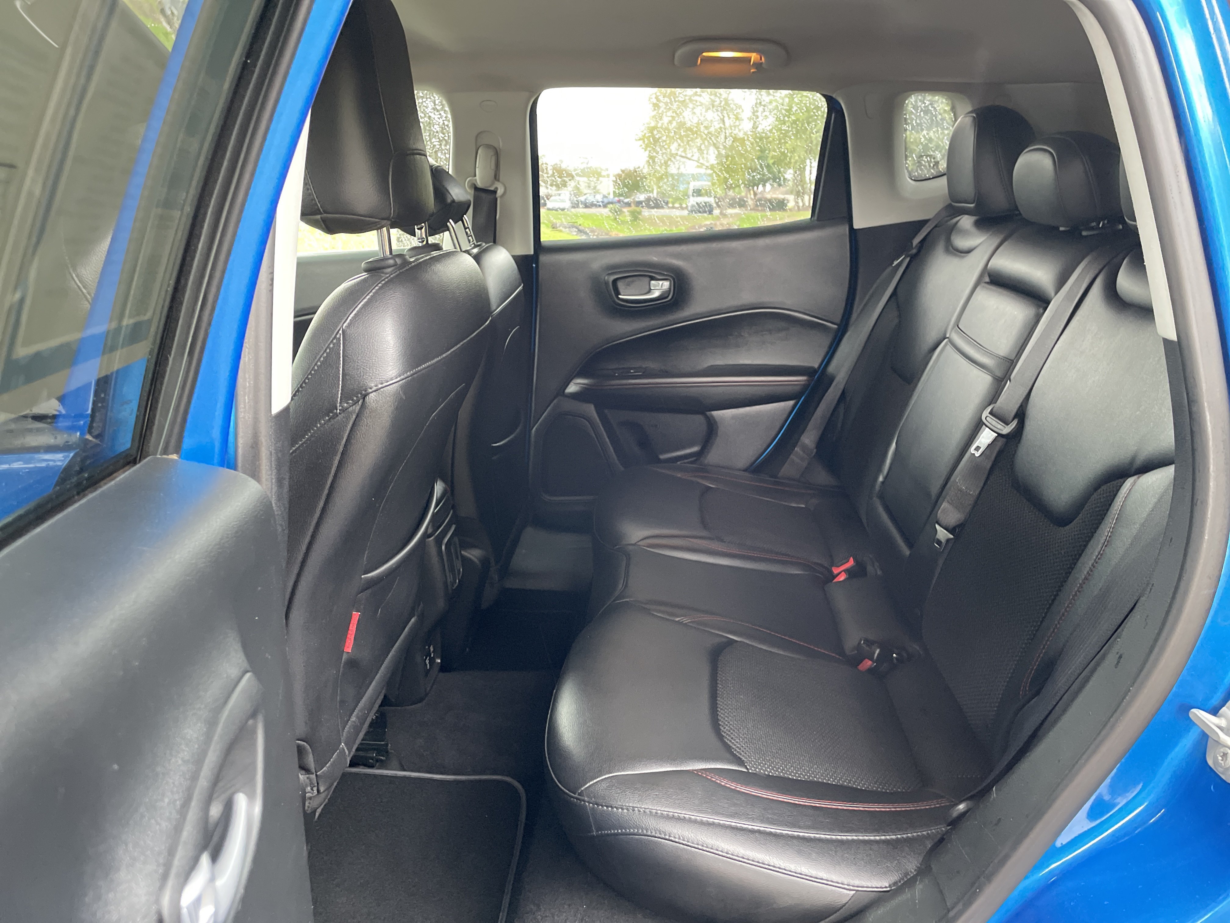 Used 2017 Jeep Compass Trailhawk w/ Popular Equipment Group AWD/4WD image 29