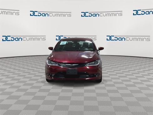 Used 2016 Chrysler 200 S image 4