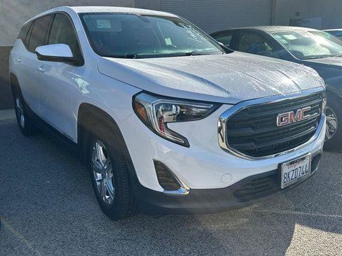 Used 2019 GMC Terrain SLE FWD image 2