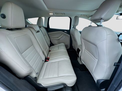 Used 2019 Ford Escape Titanium image 19