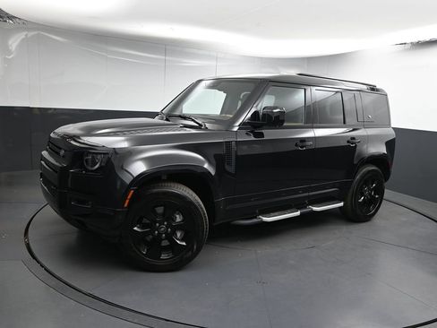 Used 2023 Land Rover Defender 110 X-Dynamic SE AWD/4WD image 4