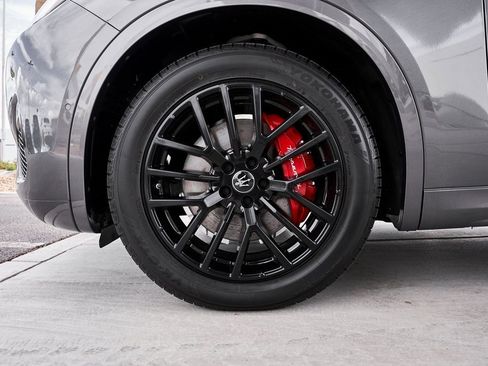 Used 2023 Maserati Grecale GT image 3