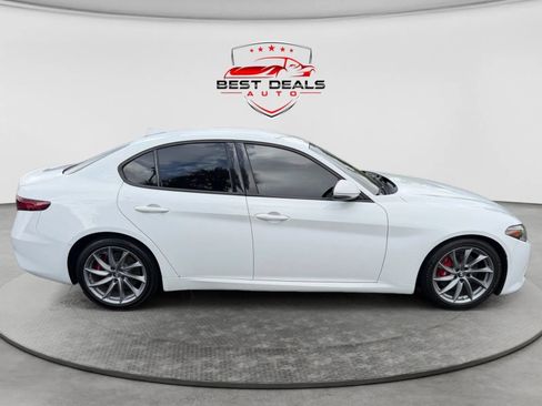 Used 2023 Alfa Romeo Giulia Sprint RWD image 6