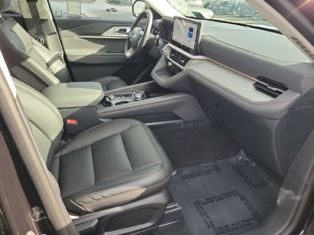 Used 2026 Ford Explorer Active RWD image 16