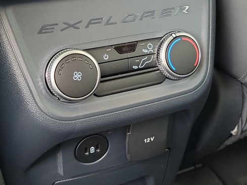 New 2026 Ford Explorer Active w/ Active Comfort Package AWD/4WD image 12