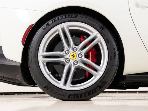 Certified 2019 Ferrari 812 Superfast RWD image 23