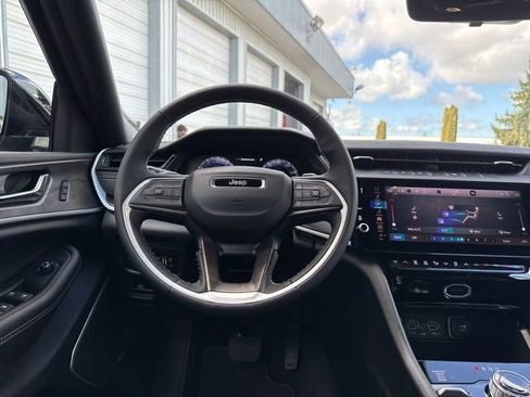 New 2026 Jeep Grand Cherokee Limited AWD/4WD image 12