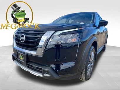 New 2025 Nissan Pathfinder SL w/ SL Premium Package