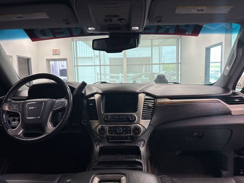 Used 2020 GMC Yukon Denali w/ Denali Premium Package AWD/4WD image 16