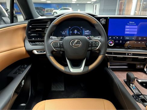 Certified 2026 Lexus RX 350h AWD/4WD image 31
