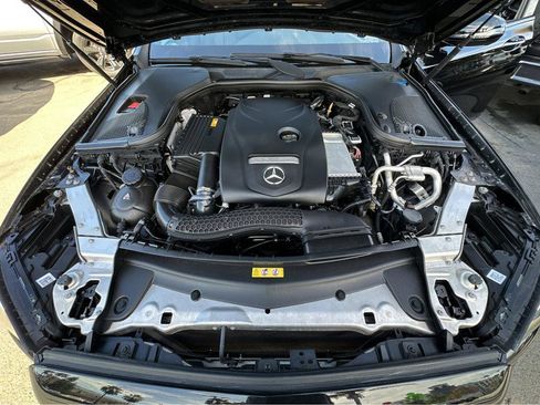 Used 2019 Mercedes-Benz E 300 image 40