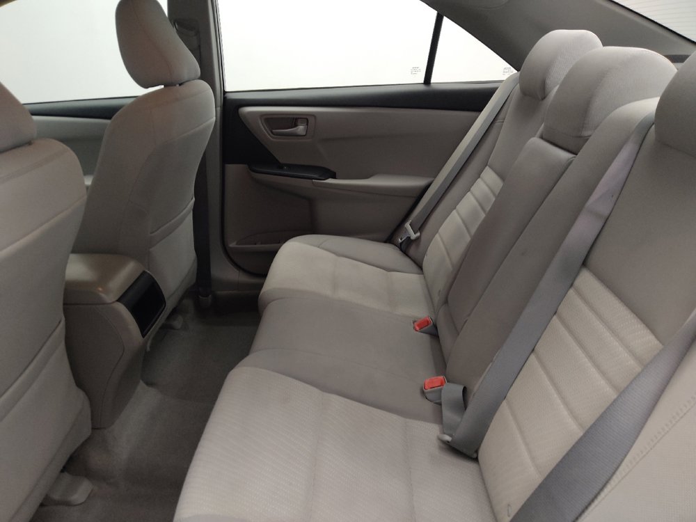Used 2016 Toyota Camry LE FWD image 18