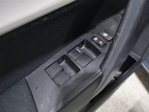 Used 2014 Toyota Corolla LE FWD image 12