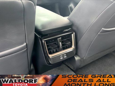 Used 2025 Toyota Crown XLE image 39