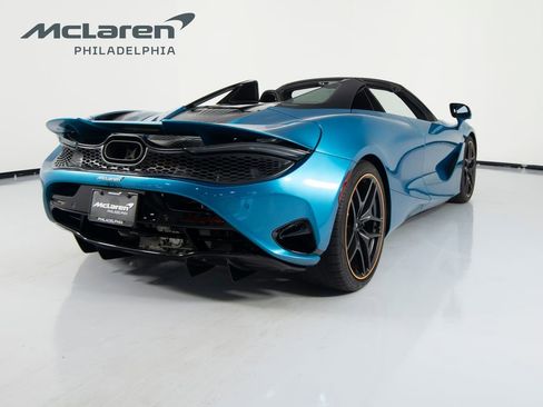 Used 2024 McLaren 750S Spider RWD image 6