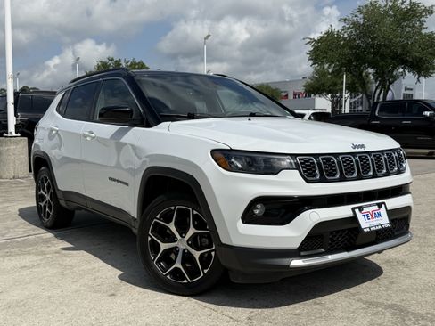 Used 2024 Jeep Compass Limited AWD/4WD image 2