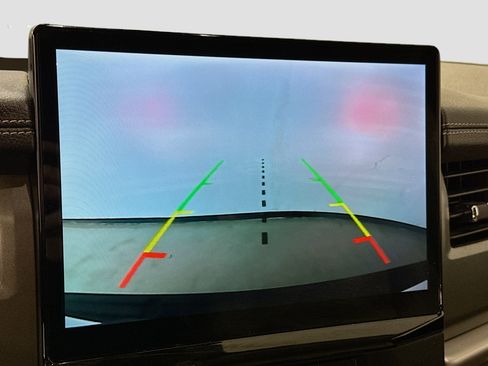 Used 2024 Ford Expedition Max XLT image 23