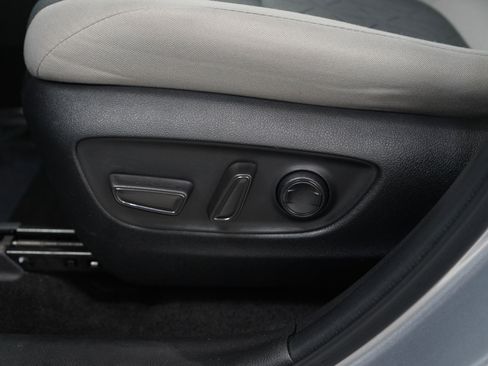 Used 2022 Toyota RAV4 XLE image 27