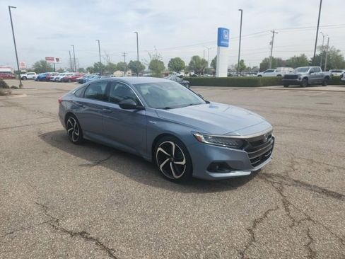 Used 2022 Honda Accord Sport image 3