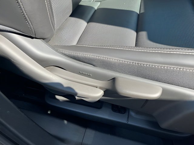 Certified 2024 Buick Envision Preferred AWD/4WD image 32