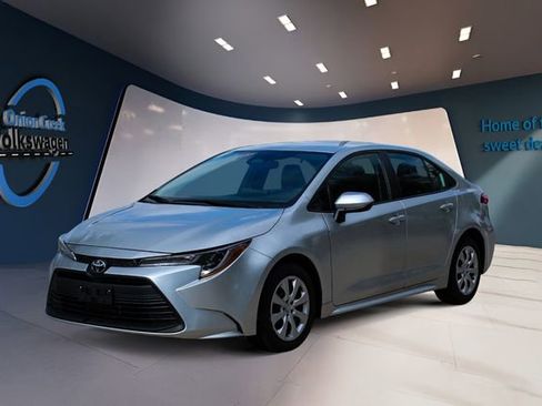 Used 2024 Toyota Corolla LE image 8