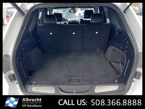 Used 2018 Jeep Grand Cherokee Limited AWD/4WD image 15