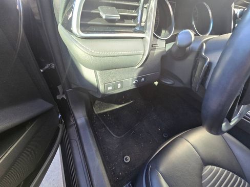 Used 2018 Toyota Camry SE image 8