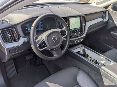 Certified 2025 Volvo XC60 B5 Plus image 10
