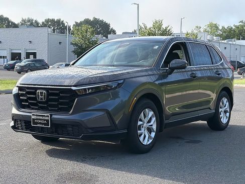 Used 2025 Honda CR-V LX image 6