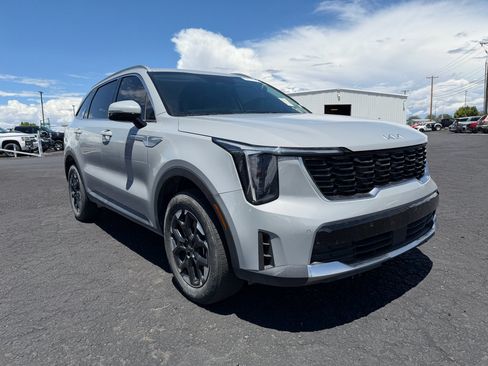 Used 2025 Kia Sorento S AWD/4WD image 1